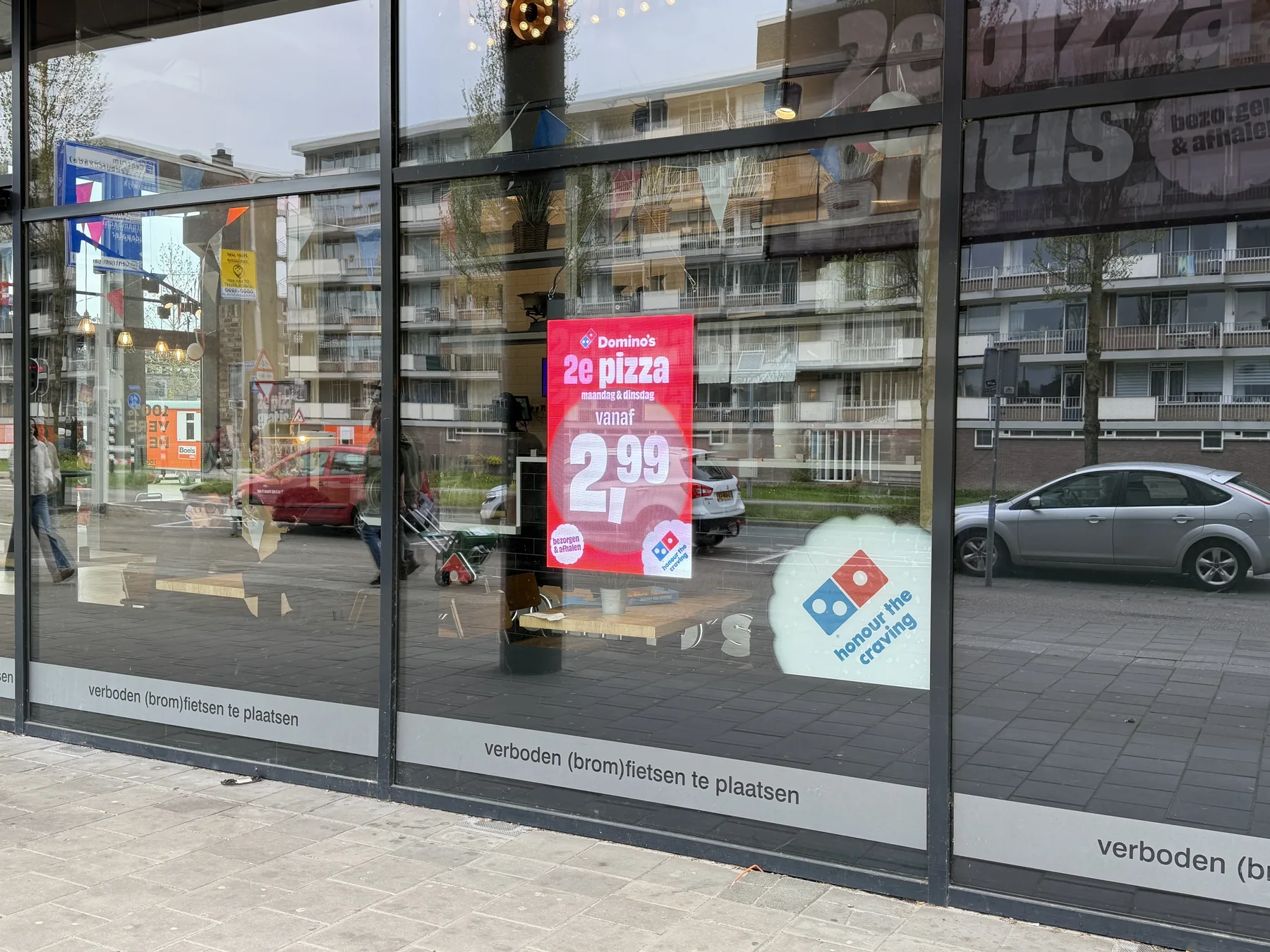Digitale communicatie achter glas