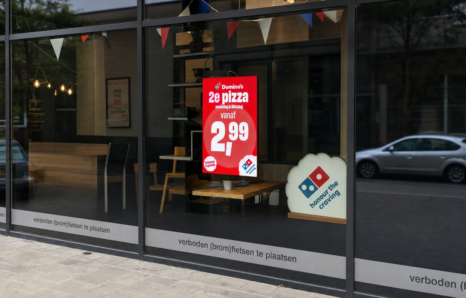 ShopFront helder zichtbaar achter glas